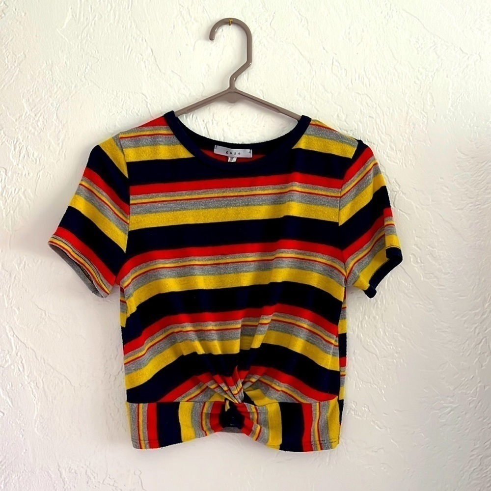Vintage striped crop knit top. 70s style. Size medium.